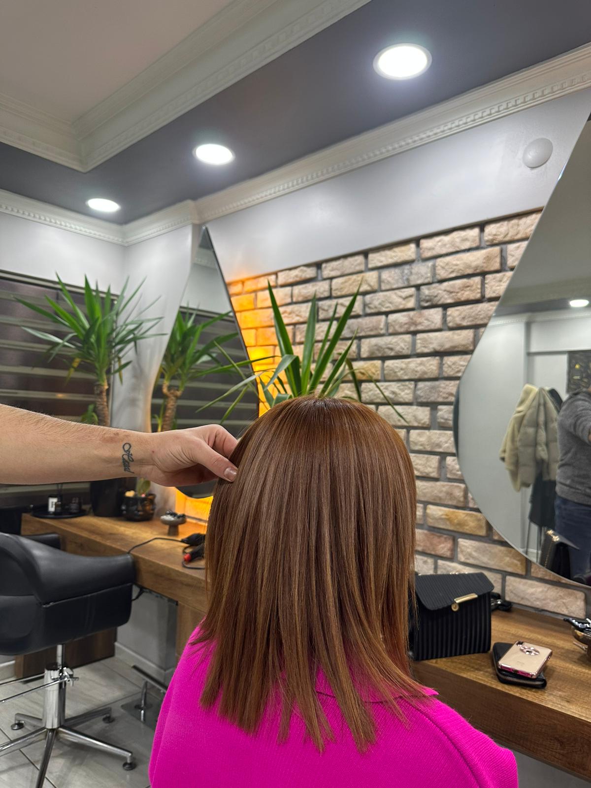Saloon Platin Güzellik ve Kuaför Salonu